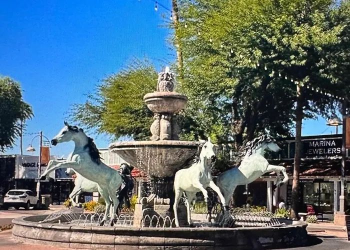 Luxury Old Town & Papago Oasis Near Mayo Clinic & Honorhealth Scottsdale