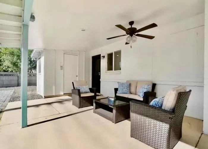 Dom wakacyjny Luxury Old Town & Papago Oasis Near Mayo Clinic & Honorhealth *